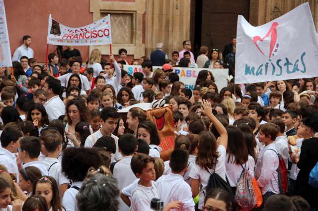 Unos 2.000 niños de Primaria  celebraron el pasado viernes la Fiesta de la Luz