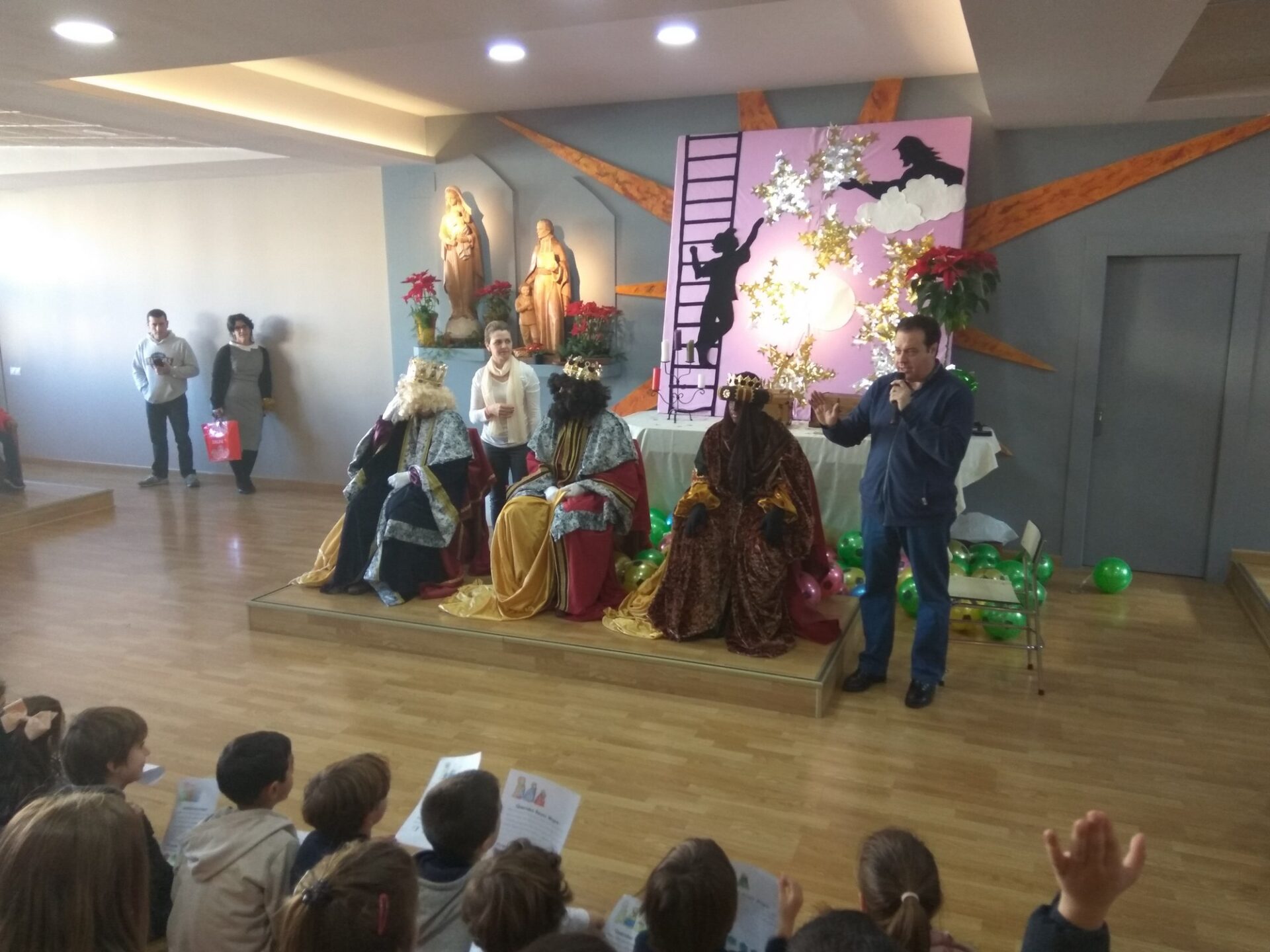 Visita de SS.MM. los Reyes Magos