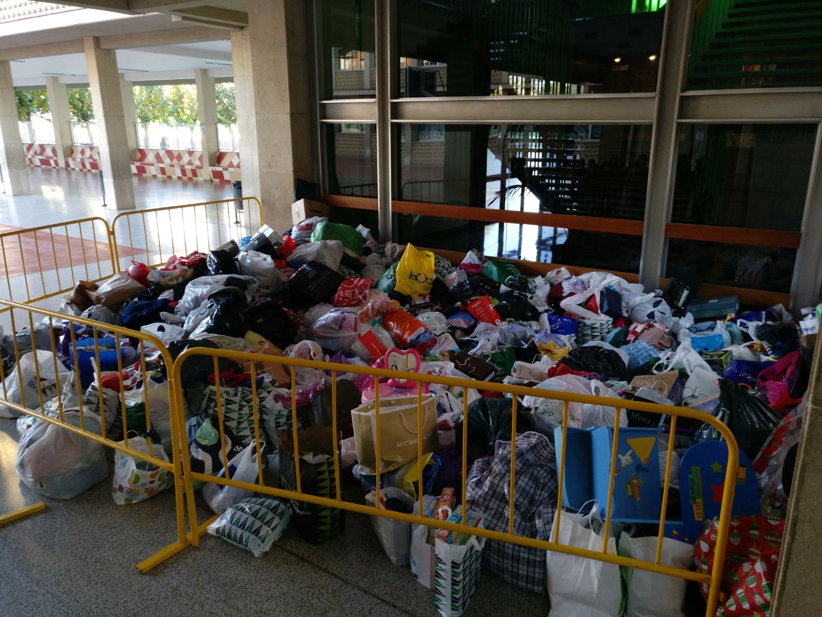 CAMPAÑA RECOGIDA DE ROPA, ENSERES DE BEBÉ, MÓVILES Y JUGUETES