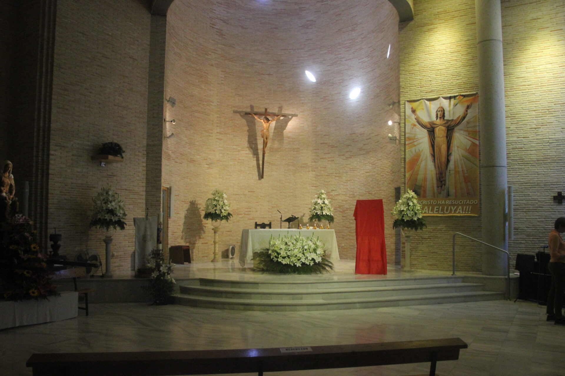 Celebración Eucaristía cambia con María