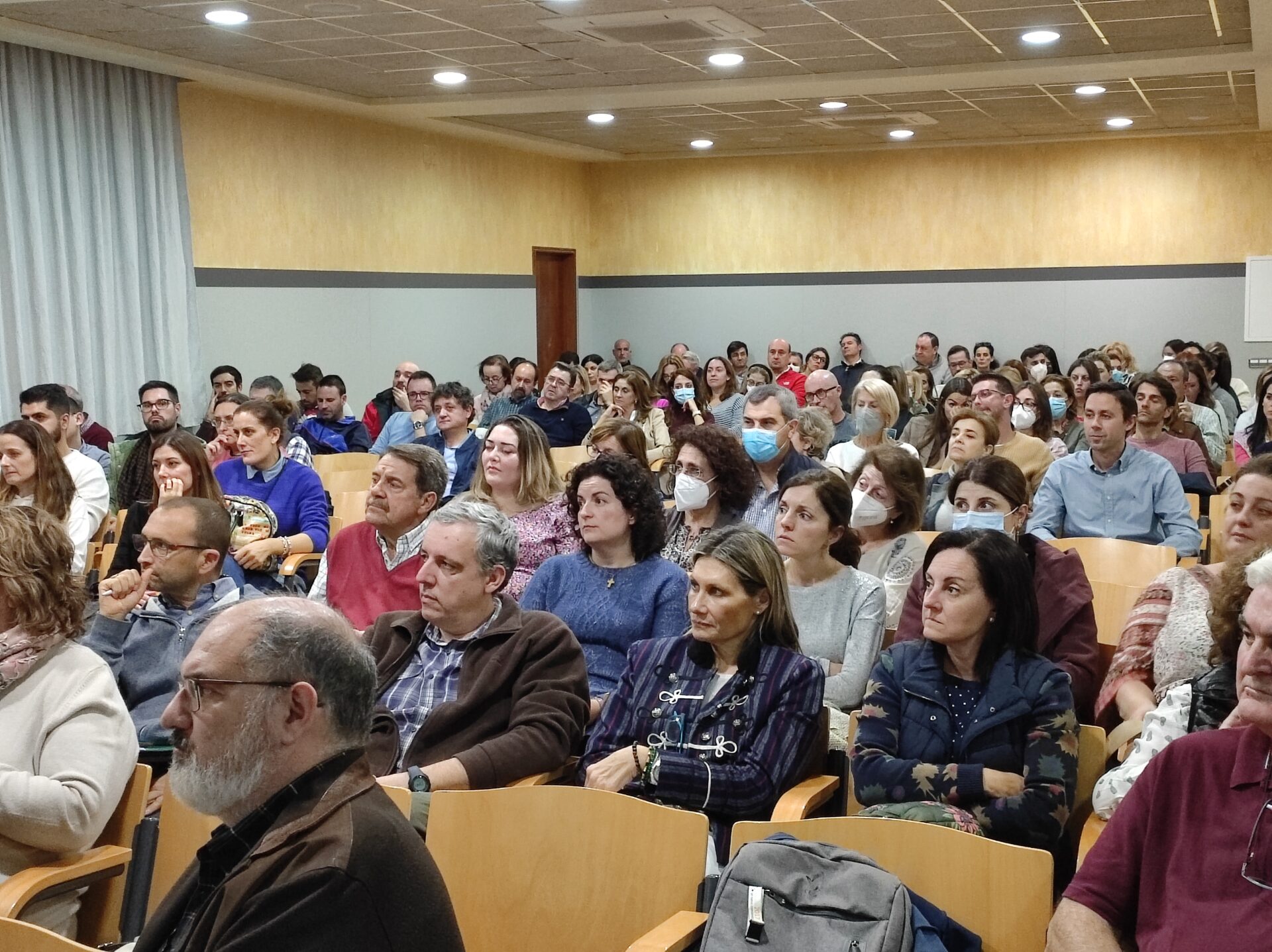 Claustro «Gestión de situaciones de maltrato infantil»