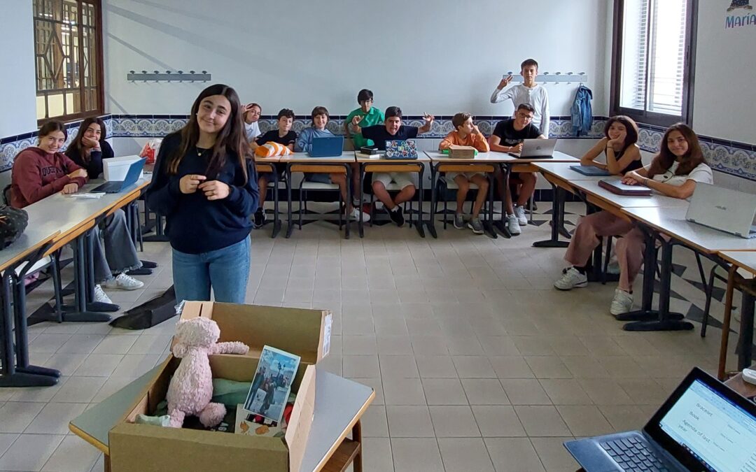 Creamos una «Me box» en clase de desdoble de inglés