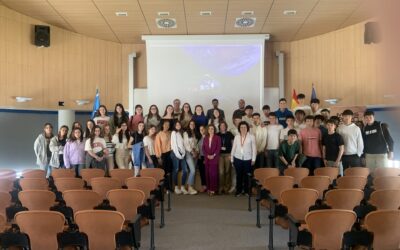 «¡Viaje al Cosmos! Estudiantes del Colegio Maristas de Murcia despegan hacia el Centro de Astrobiología en Madrid